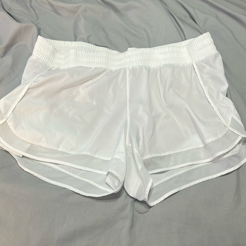 Like new Athleta Mesh Racer Run Short 4”